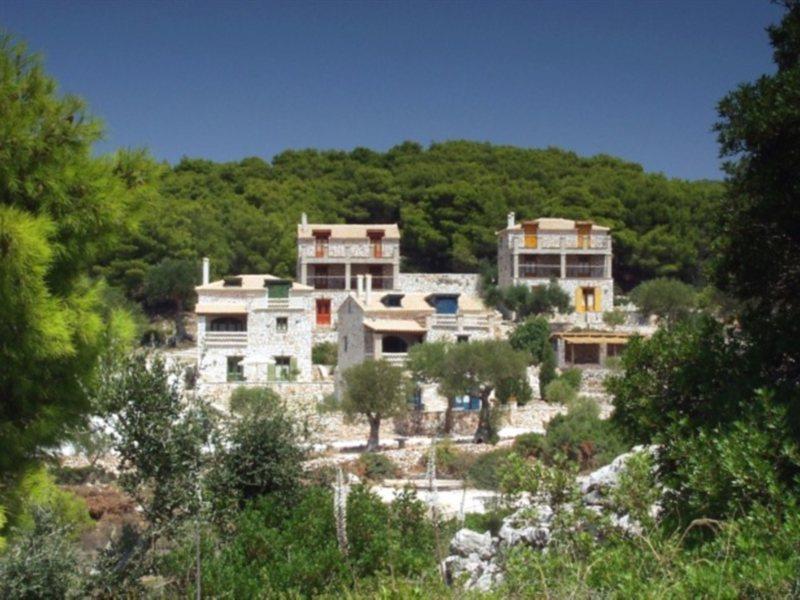 Revera Traditional Stone Villas, Apartments & Studios Keri ภายนอก รูปภาพ